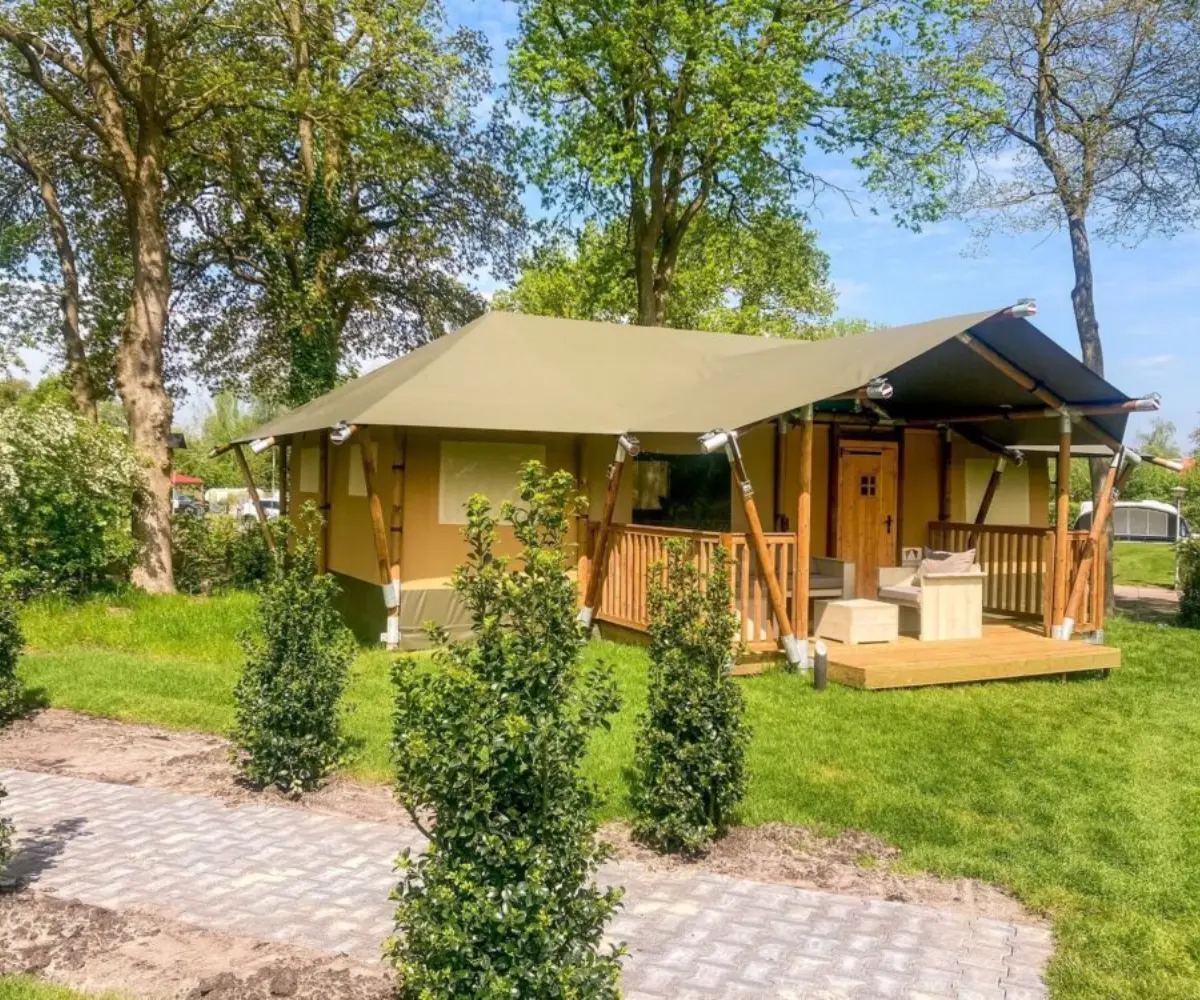 Safaritent op Camping bij Dedemsvaart
