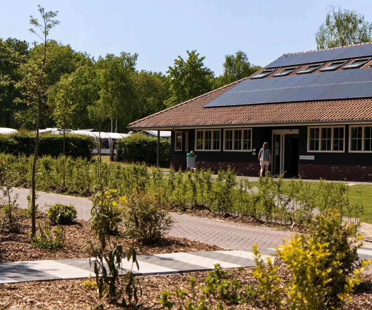 Luxe sanitairgebouw dicht bij camperplaats hoogeveen