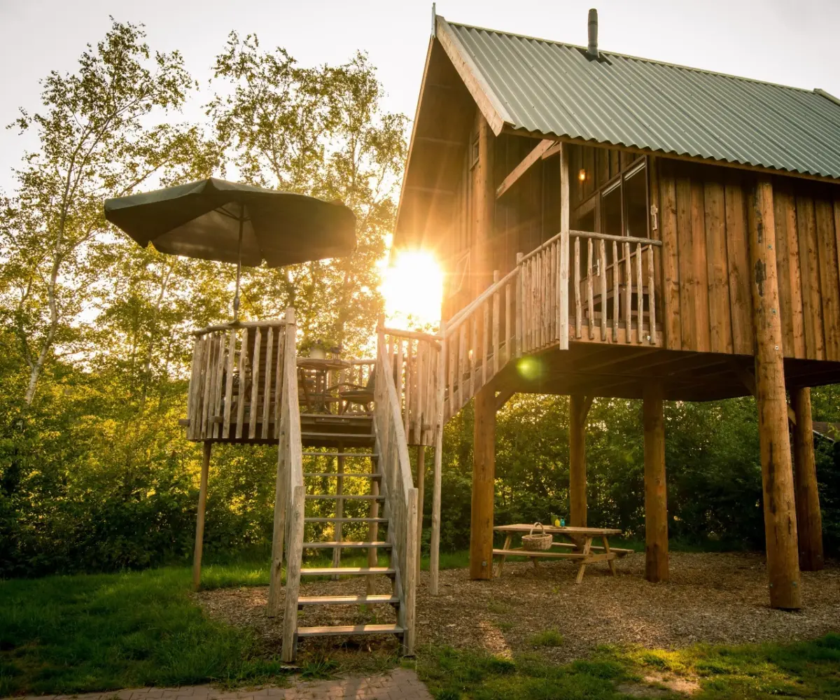 Boomhut op kindvriendelijke camping in Overijssel